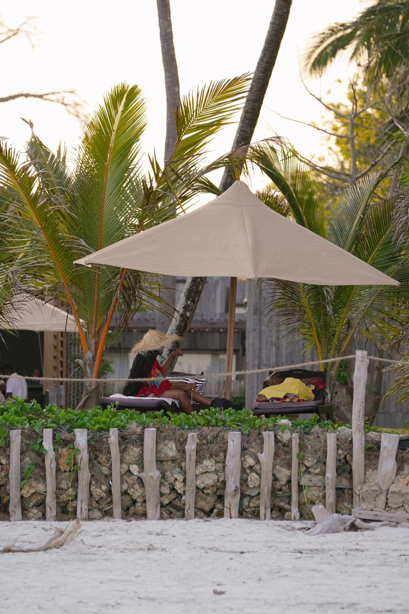 Lalagalu - Beachfront Ecocabins Diani Beach Luaran gambar
